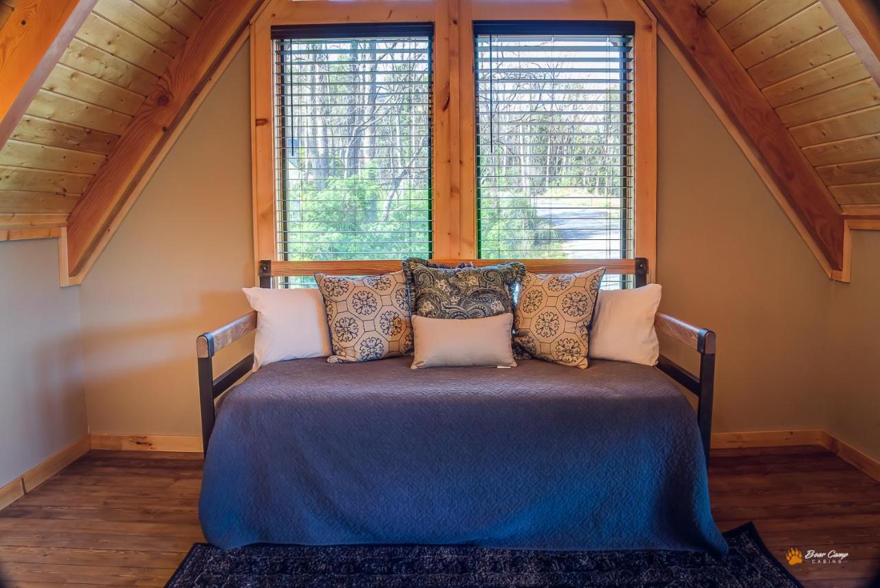 Majestic View Lodge, Amazing Views, Hot Tub, 1089 Free Tickets Each Paid Day, Dollywood And More Gatlinburg Eksteriør bilde