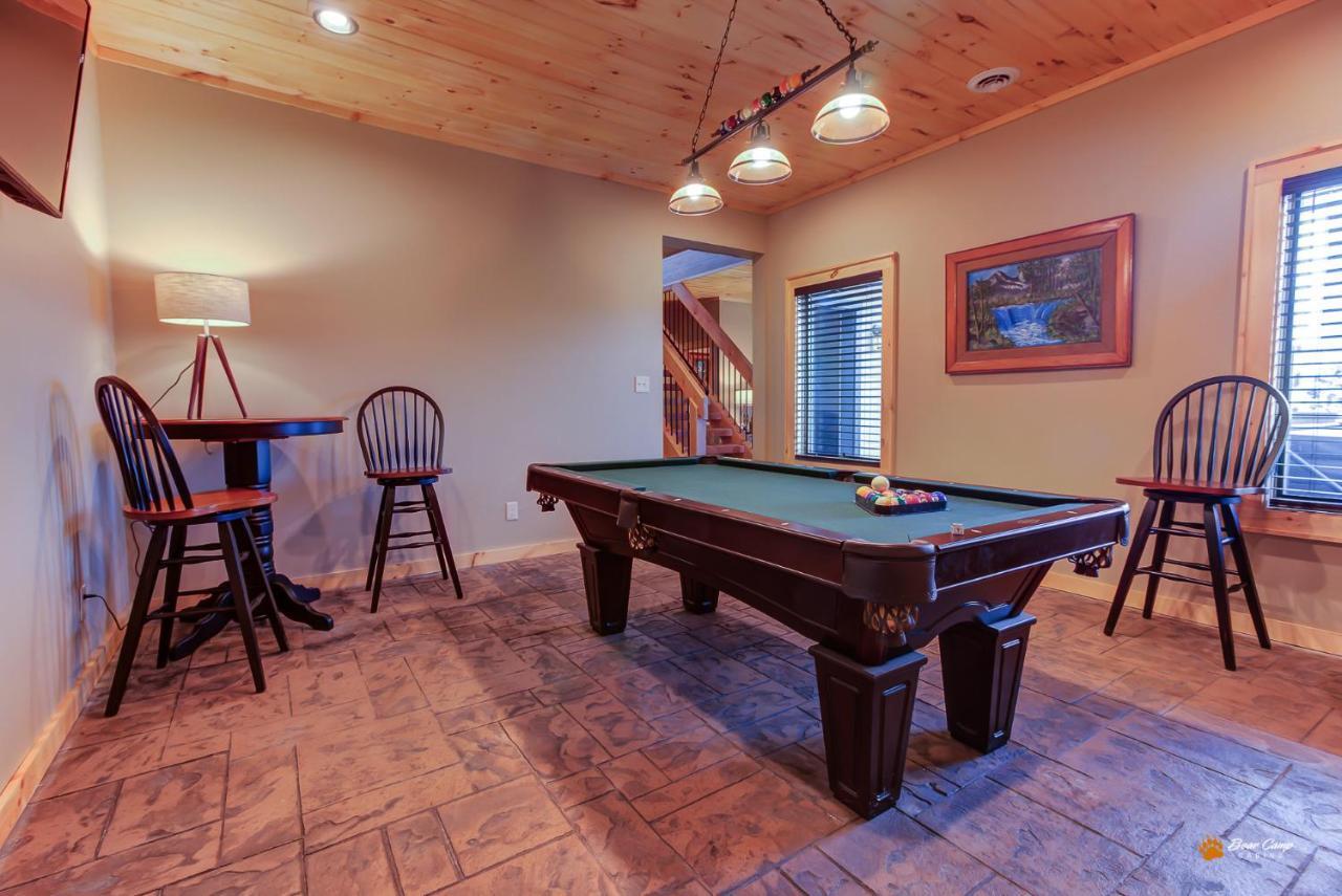 Majestic View Lodge, Amazing Views, Hot Tub, 1089 Free Tickets Each Paid Day, Dollywood And More Gatlinburg Eksteriør bilde
