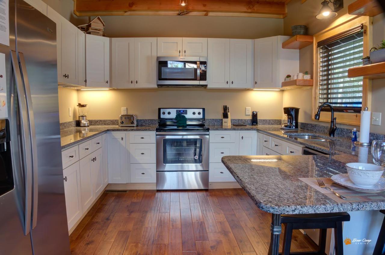 Majestic View Lodge, Amazing Views, Hot Tub, 1089 Free Tickets Each Paid Day, Dollywood And More Gatlinburg Eksteriør bilde