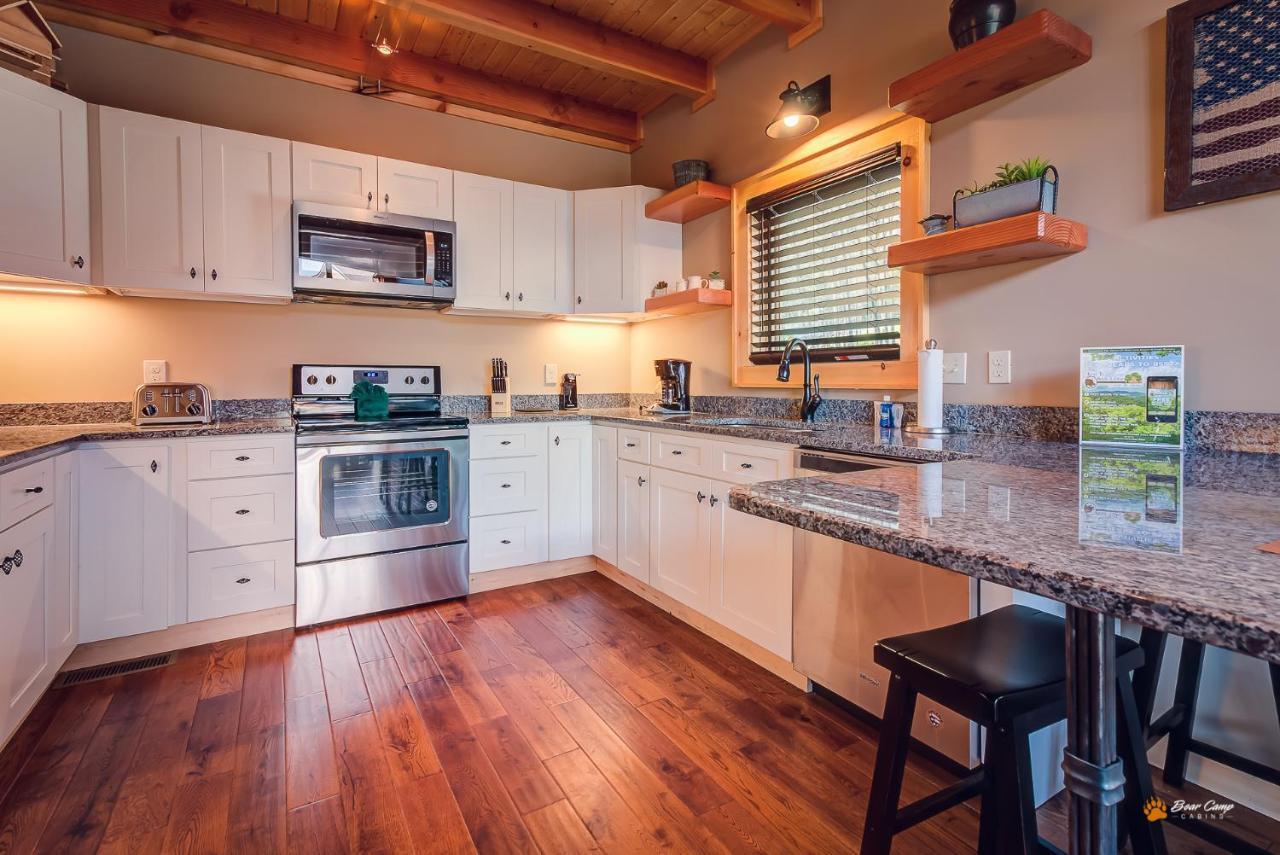 Majestic View Lodge, Amazing Views, Hot Tub, 1089 Free Tickets Each Paid Day, Dollywood And More Gatlinburg Eksteriør bilde