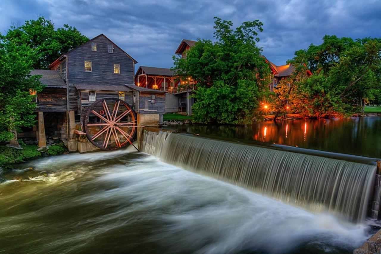 Majestic View Lodge, Amazing Views, Hot Tub, 1089 Free Tickets Each Paid Day, Dollywood And More Gatlinburg Eksteriør bilde